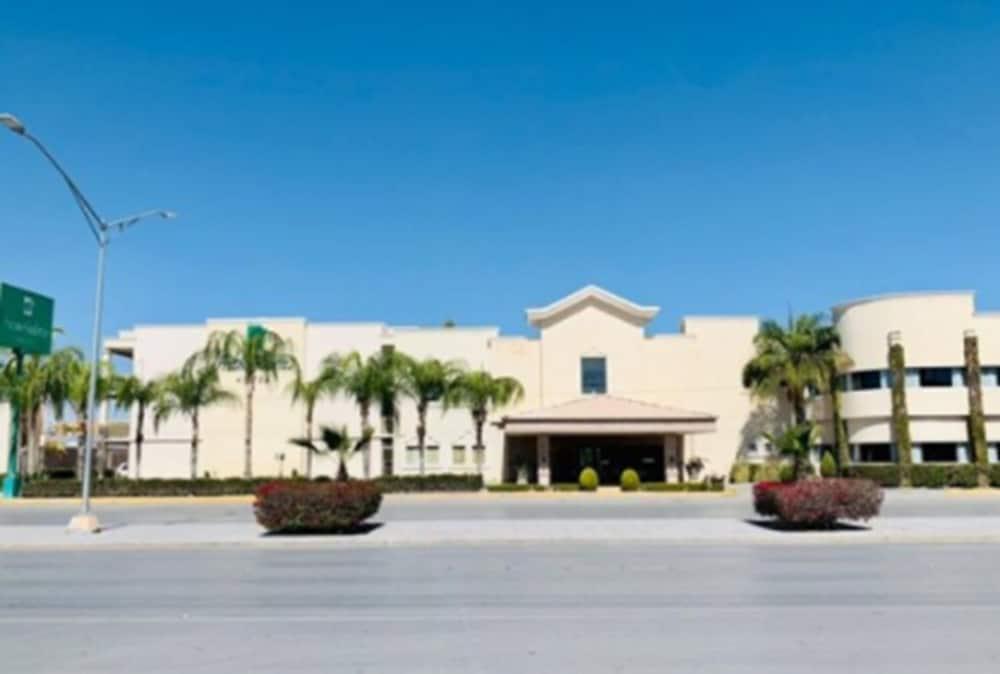 فندق Fresno Galerias Torreón المظهر الخارجي الصورة